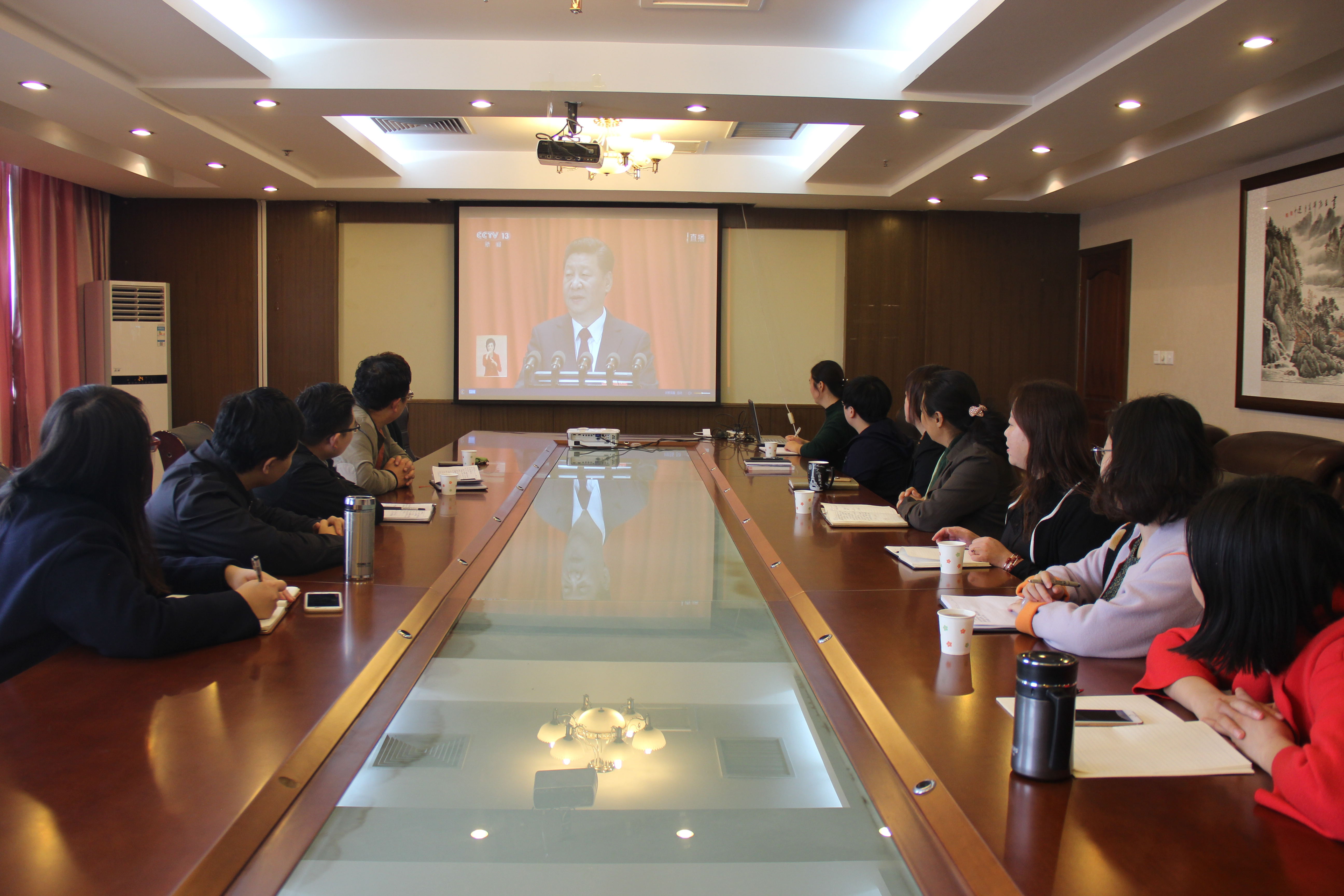 国际教育学院_看图王.jpg